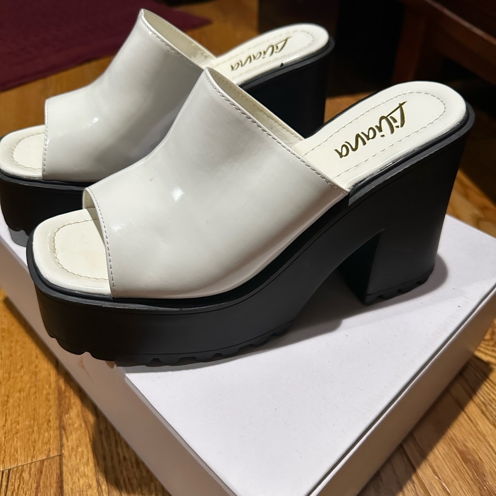Retro style wedge